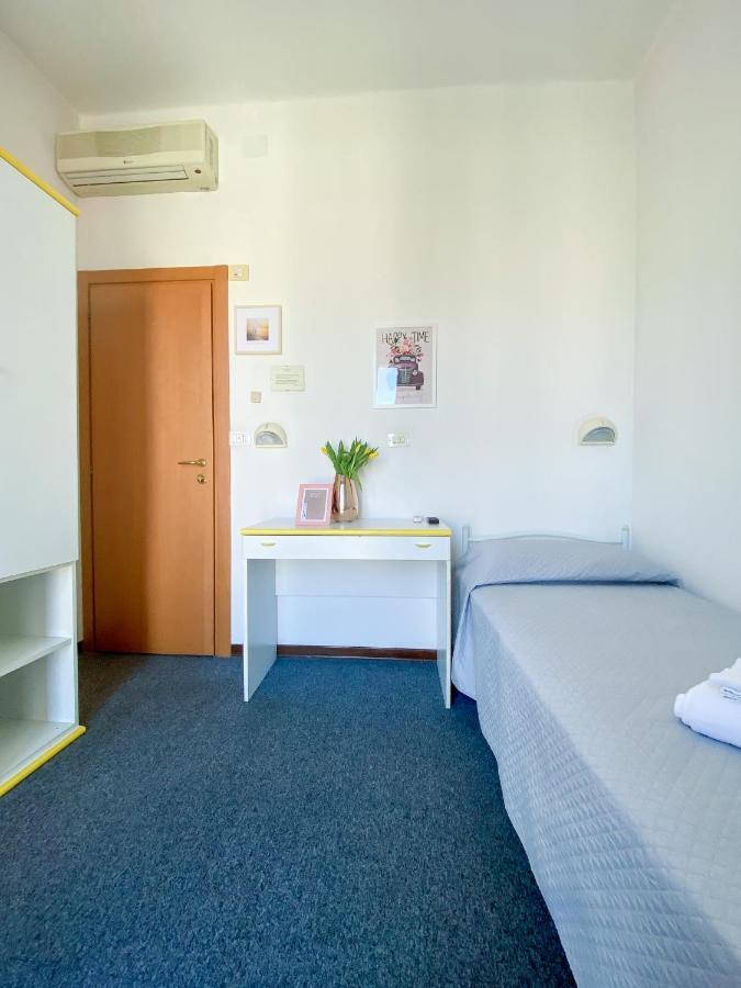 Hotel Berlino Cattolica Kültér fotó