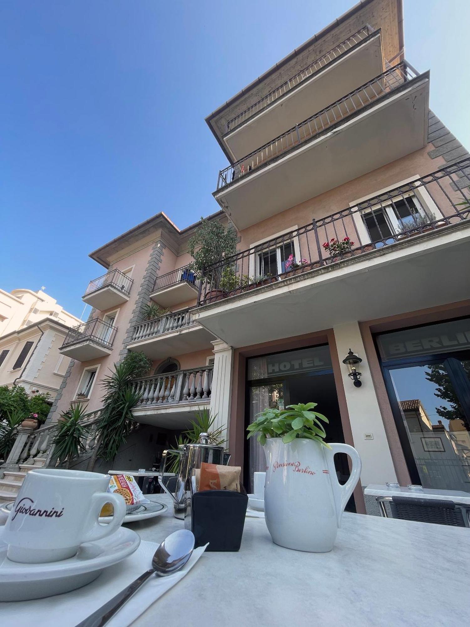 Hotel Berlino Cattolica Kültér fotó