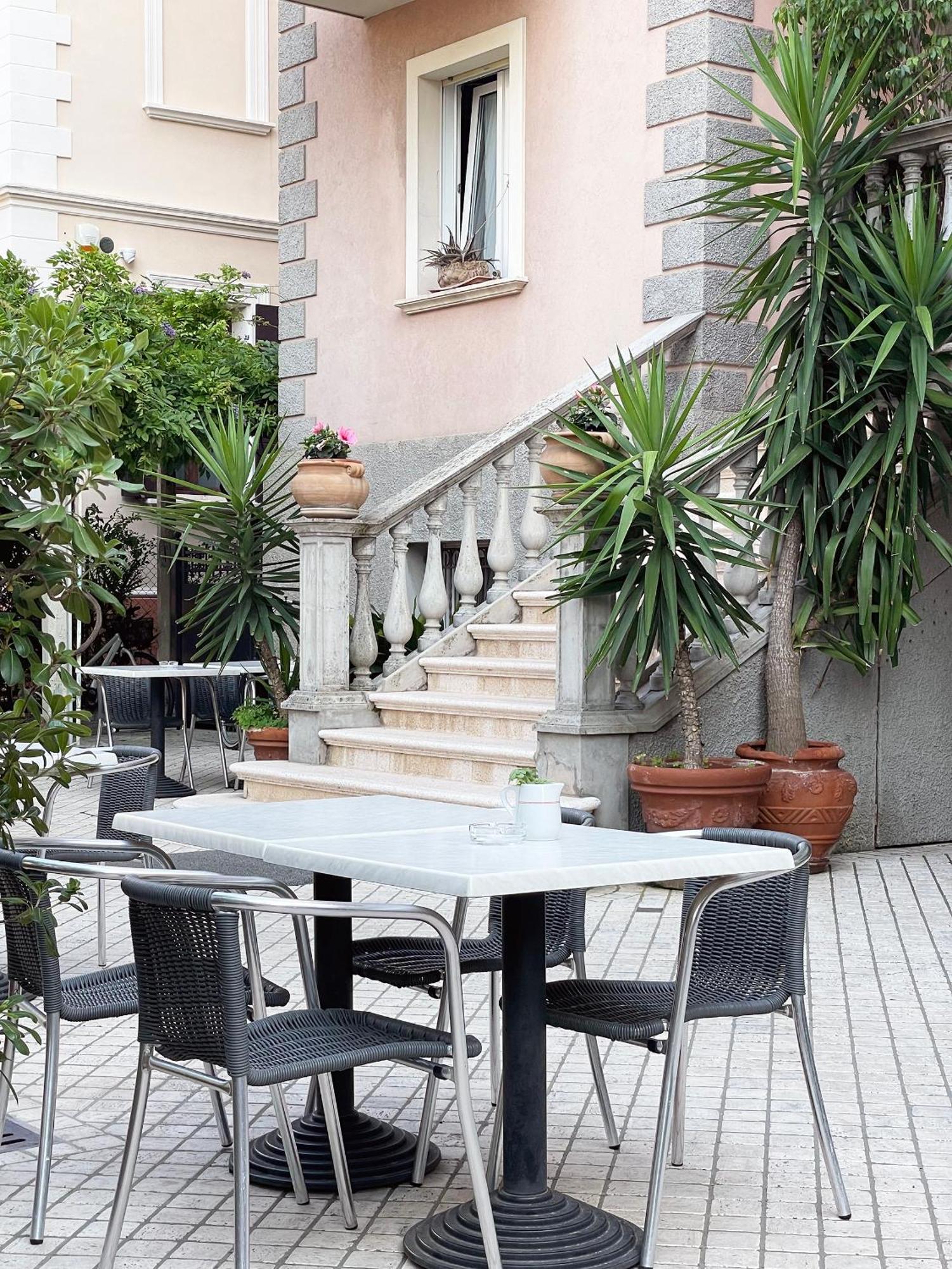 Hotel Berlino Cattolica Kültér fotó